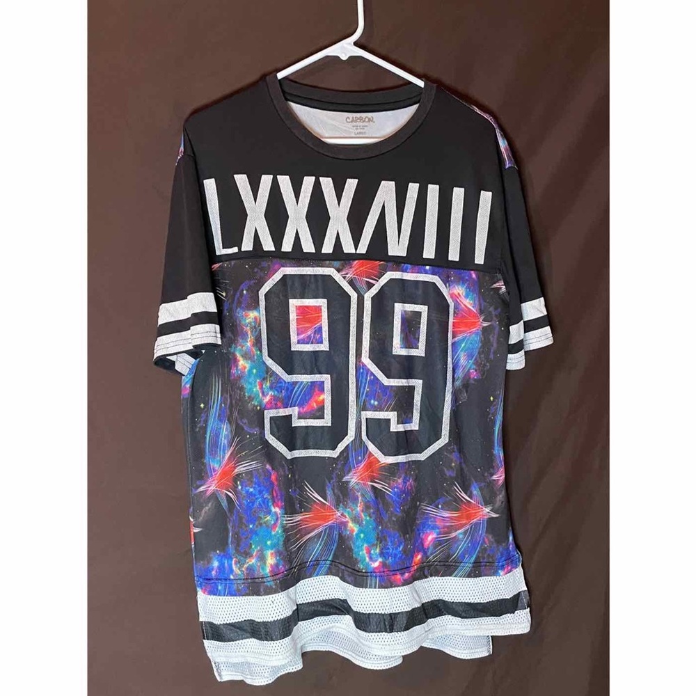 Carbon multicolor graphic tee